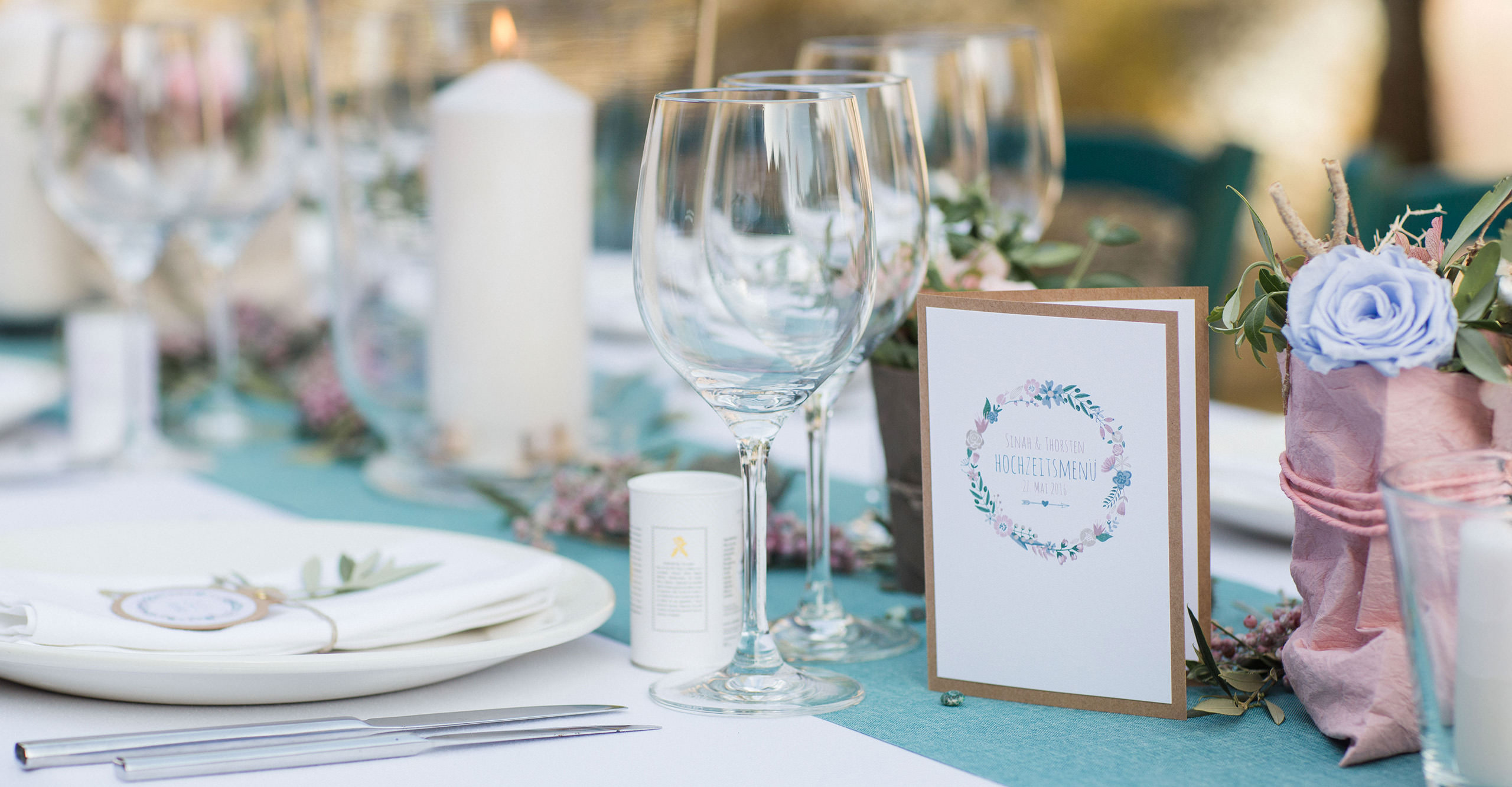 Bild von Hochzeitsdekoration auf einem Tisch bei einer Hochzeit auf Mallorca